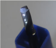 图二：刀具切割-单刃铣刀铝板切割应用案例